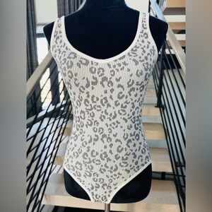New Ribbed Leopard Print Women's bodysuit size S